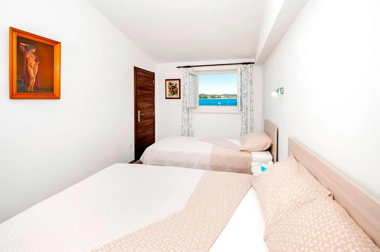 Apartments By The Sea Rovinj - 17935